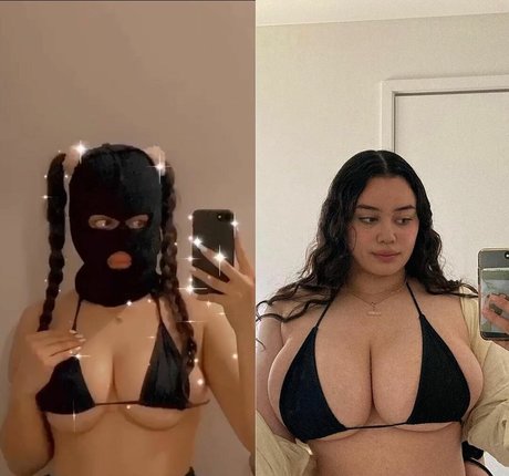 Naakte gelekte OnlyFans-foto van Carragh