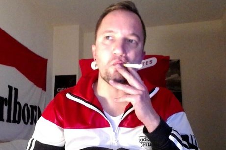 Naakte gelekte OnlyFans-foto van Redsntrainers