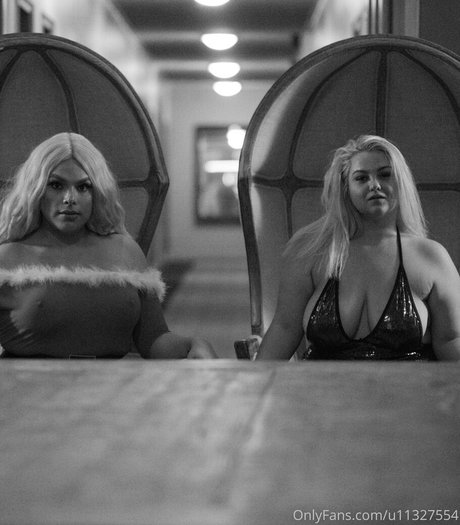 Naakte gelekte OnlyFans-foto van Xxxblondiexxx