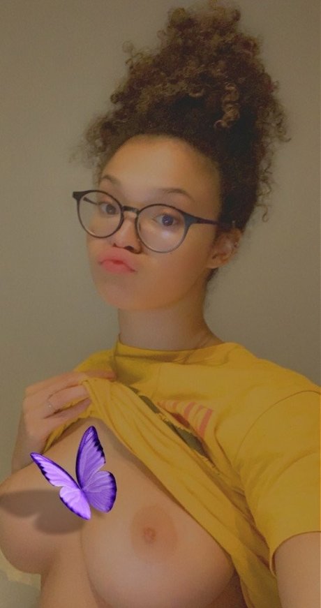 Naakte gelekte OnlyFans-foto van Amberxxx