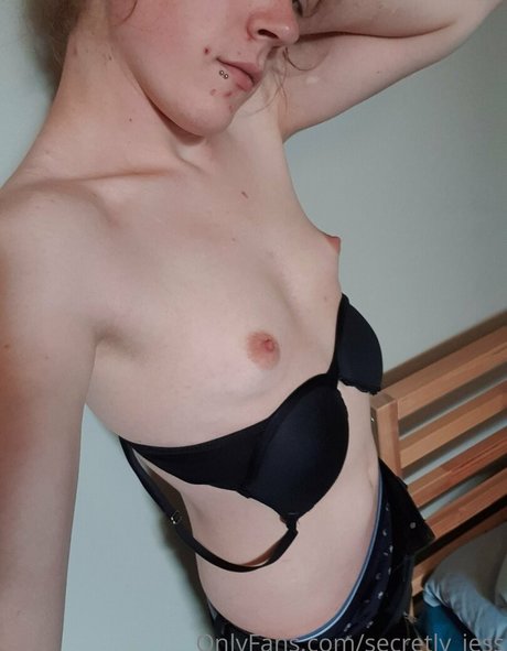 Naakte gelekte OnlyFans-foto van Secretlyjess