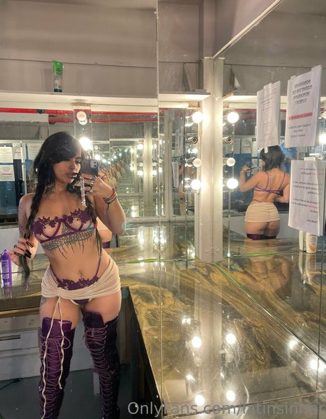 Naakte gelekte OnlyFans-foto van Latinsinner