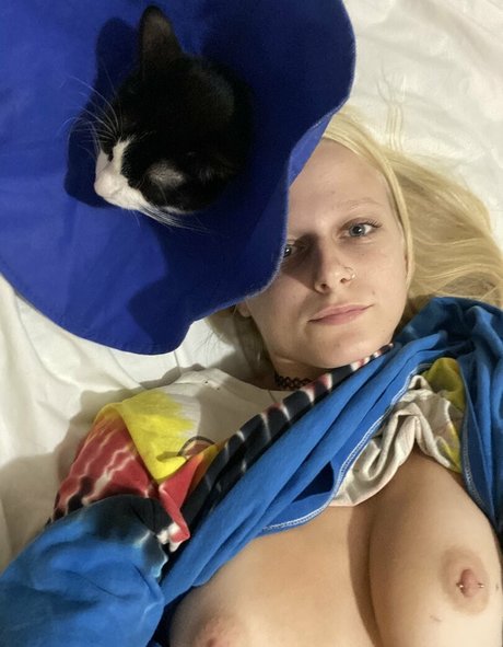 Naakte gelekte OnlyFans-foto van Heavemlysworld