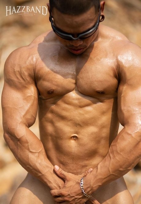 Naakte gelekte OnlyFans-foto van Hazzbandexclusive