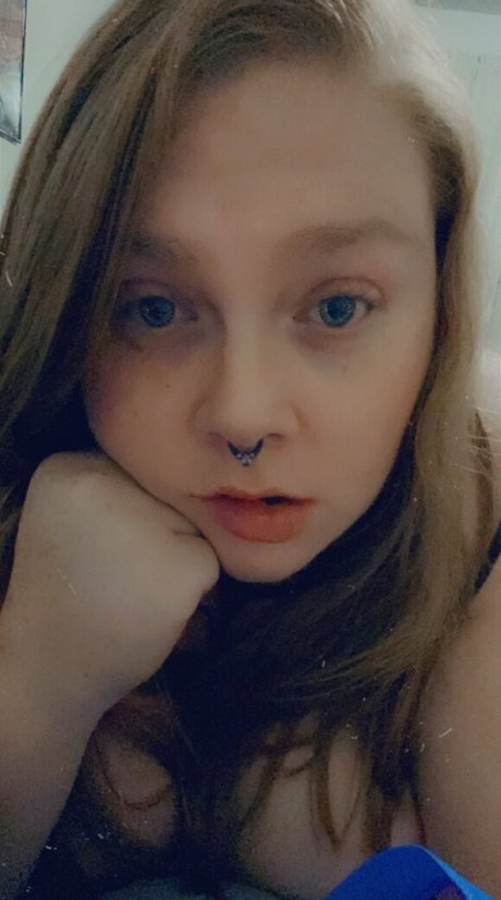 Naakte gelekte OnlyFans-foto van Thescarlettfawx
