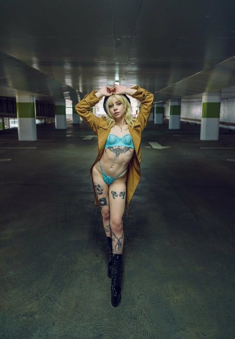 Naakte gelekte OnlyFans-foto van Anna Kidd