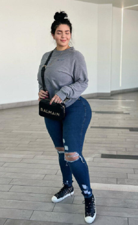 Naakte gelekte OnlyFans-foto van Graciela Montes