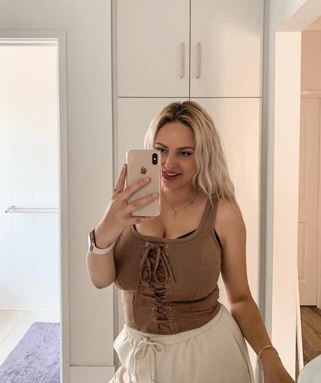Naakte gelekte OnlyFans-foto van Rachelelizabeth