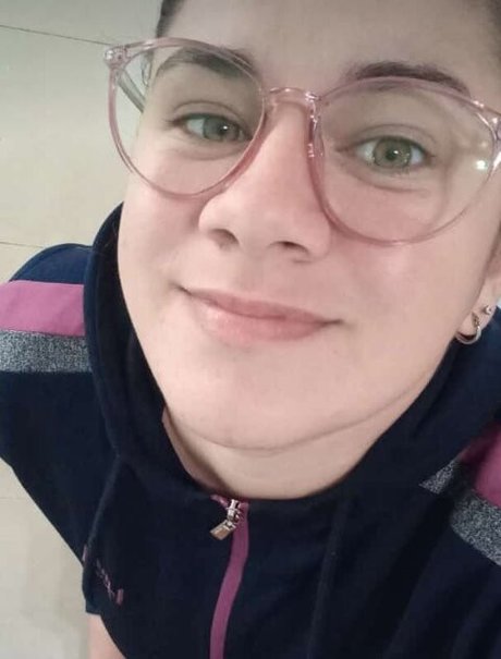 Naakte gelekte OnlyFans-foto van Jovencita Pulposa