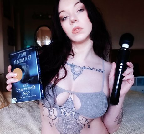 Naakte gelekte OnlyFans-foto van Salemmoonfree