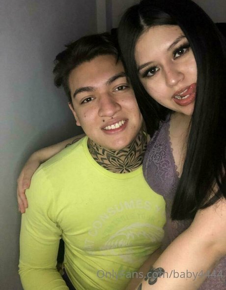 Naakte gelekte OnlyFans-foto van Baby4444