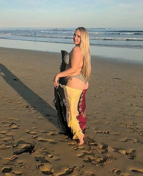 Naakte gelekte OnlyFans-foto van Lexi Kent