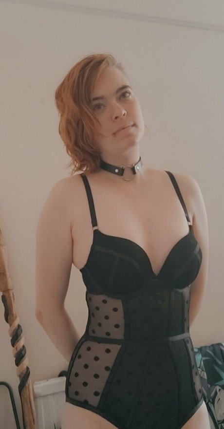 Naakte gelekte OnlyFans-foto van Naughtylittlekitten93
