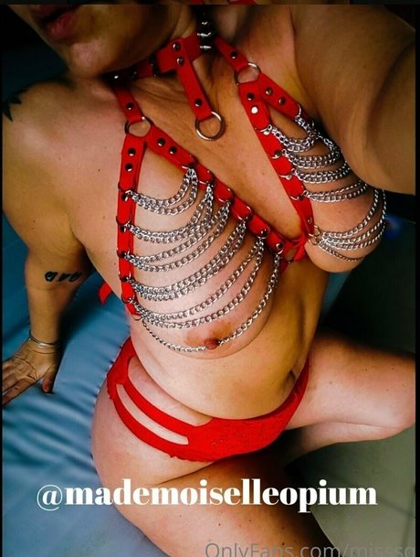 Naakte gelekte OnlyFans-foto van Misssq