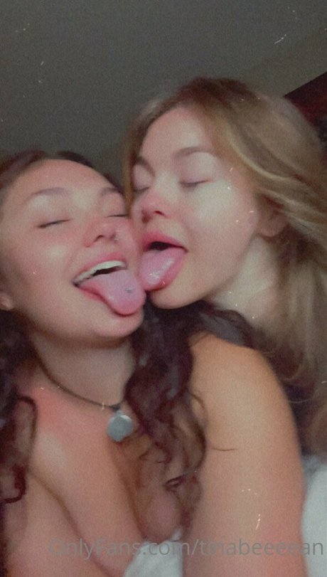 Naakte gelekte OnlyFans-foto van Tinabeeeean