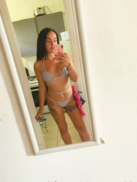 Naakte gelekte OnlyFans-foto van Itsnancywoodfree