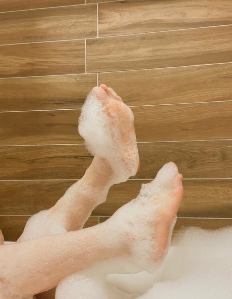 Naakte gelekte OnlyFans-foto van Sweetmossy