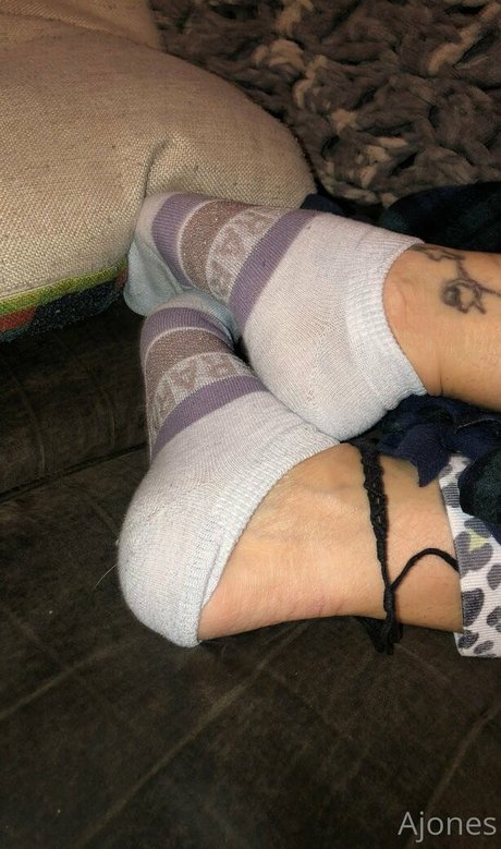 Ajonesfeet