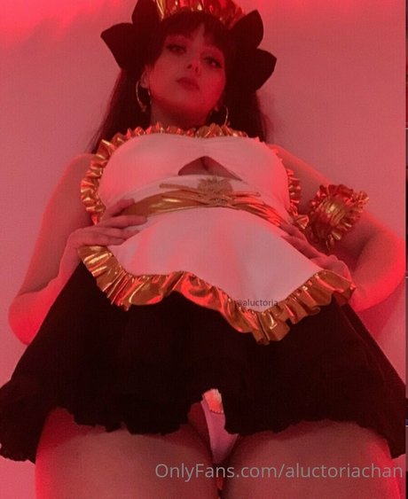 Naakte gelekte OnlyFans-foto van Aluctoriachan