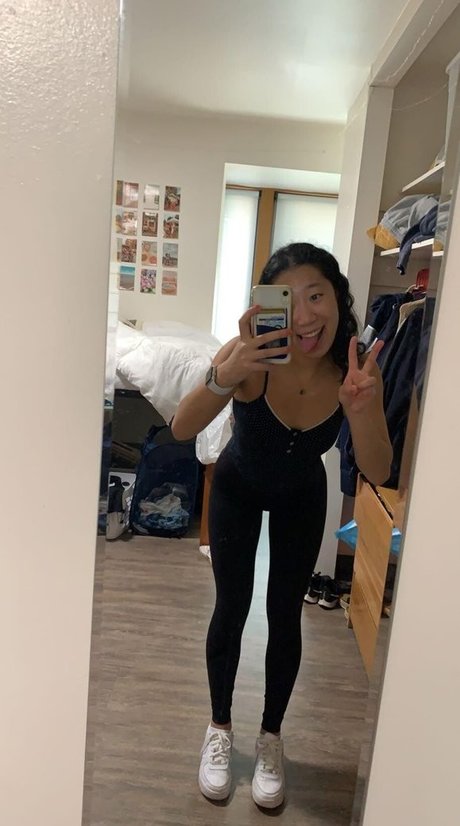 Naakte gelekte OnlyFans-foto van Alisonl