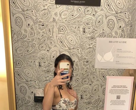 Naakte gelekte OnlyFans-foto van Alisonl
