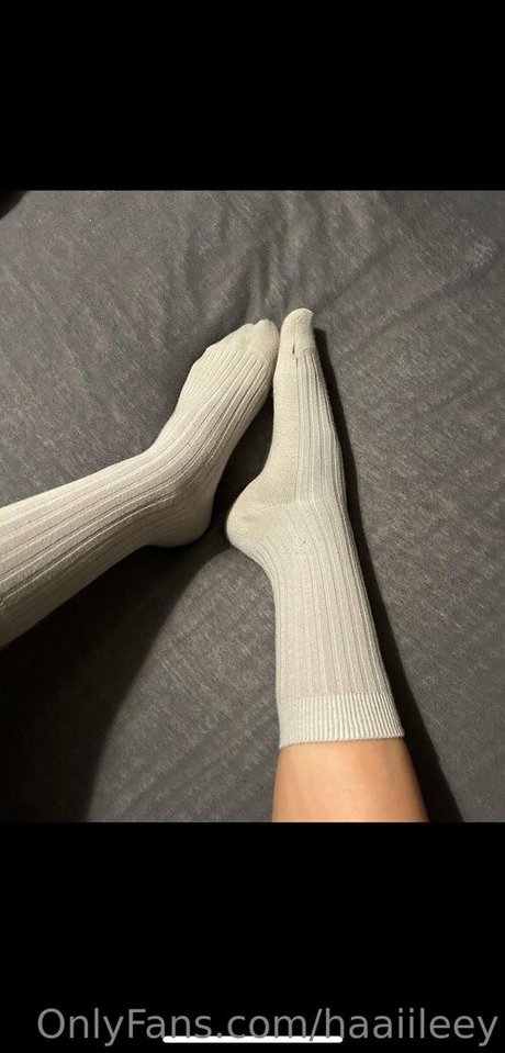 Naakte gelekte OnlyFans-foto van Haaiileey