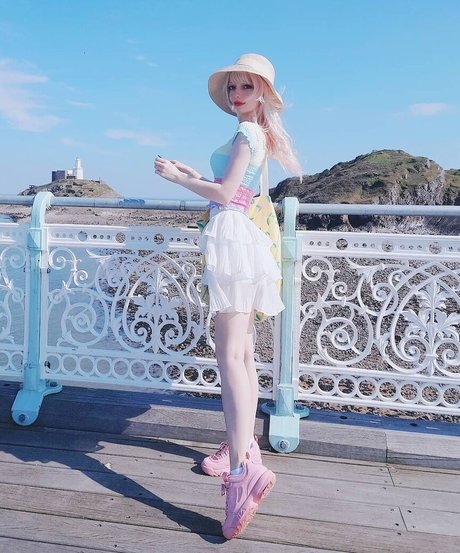 Naakte gelekte OnlyFans-foto van Kimmy Kimochi