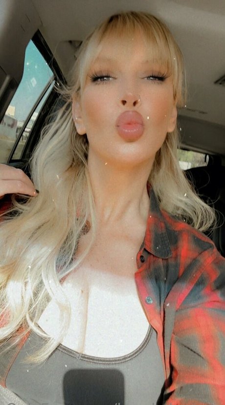 Naakte gelekte OnlyFans-foto van Brookebanner