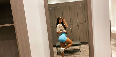 Naakte gelekte OnlyFans-foto van Megannreign