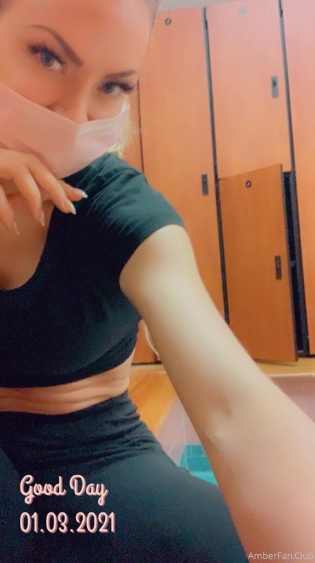 Naakte gelekte OnlyFans-foto van Nina Rei