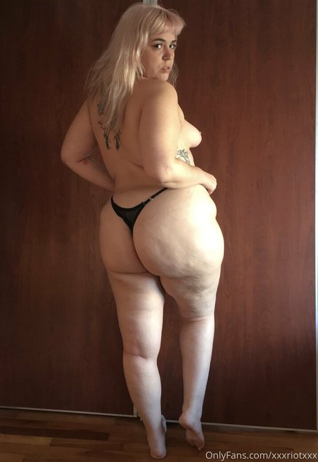 Naakte gelekte OnlyFans-foto van Xxxriotxxx