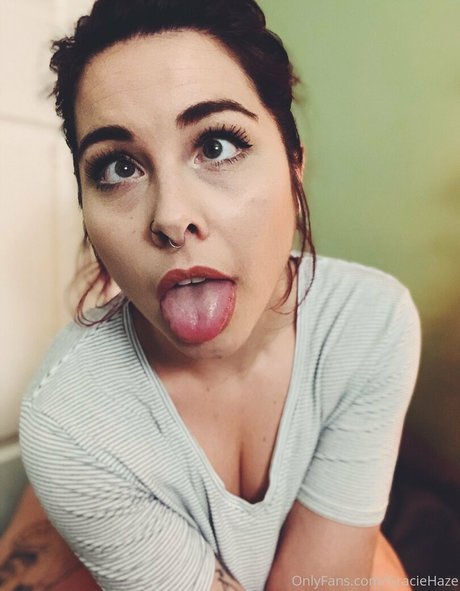 Naakte gelekte OnlyFans-foto van Graciehaze