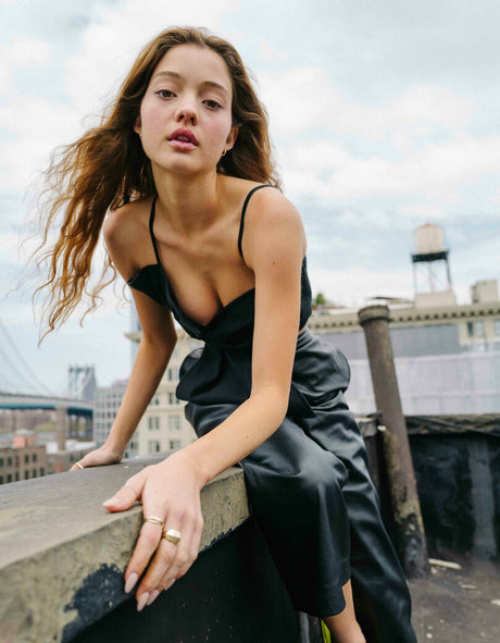 Naakte gelekte OnlyFans-foto van Ruby Snowber