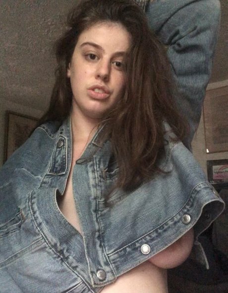 Naakte gelekte OnlyFans-foto van Couldshouldwood