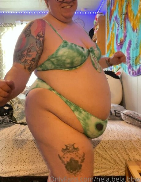 Naakte gelekte OnlyFans-foto van Helabelabbw
