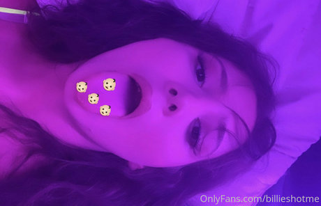 Naakte gelekte OnlyFans-foto van Billieshotme