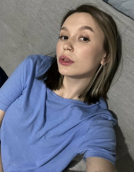 Naakte gelekte OnlyFans-foto van Miraclekity
