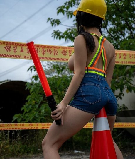 Naakte gelekte OnlyFans-foto van Sharon Wei
