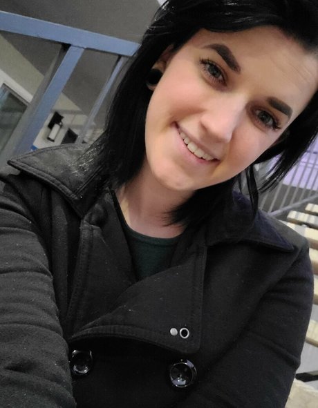 Naakte gelekte OnlyFans-foto van Blissfulflower