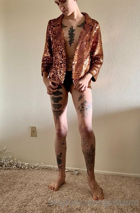 Naakte gelekte OnlyFans-foto van Onlyfaery