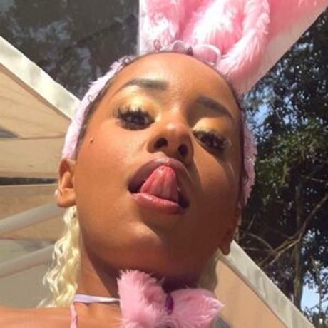 Naakte gelekte OnlyFans-foto van Kelly Medeiros