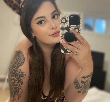 Naakte gelekte OnlyFans-foto van Balla Paige
