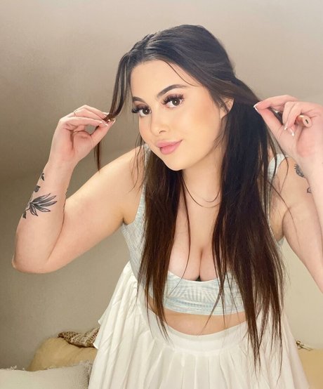 Naakte gelekte OnlyFans-foto van Balla Paige
