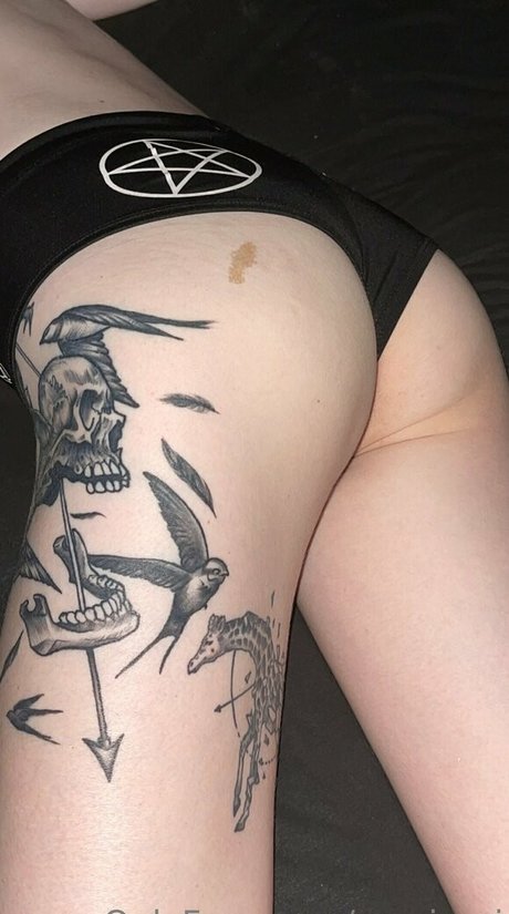 Naakte gelekte OnlyFans-foto van Macironi
