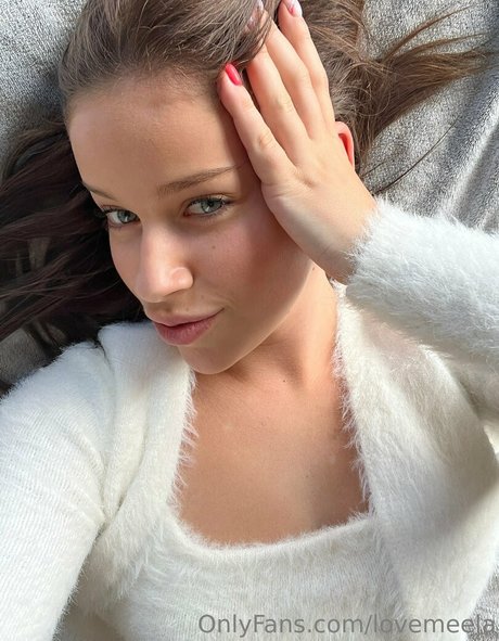 Naakte gelekte OnlyFans-foto van Lovemeela
