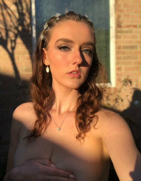 Naakte gelekte OnlyFans-foto van Foxyopheliaa