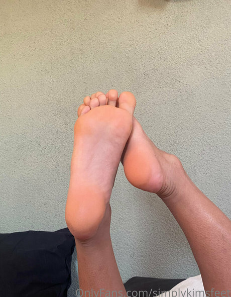 Simplykimsfeet