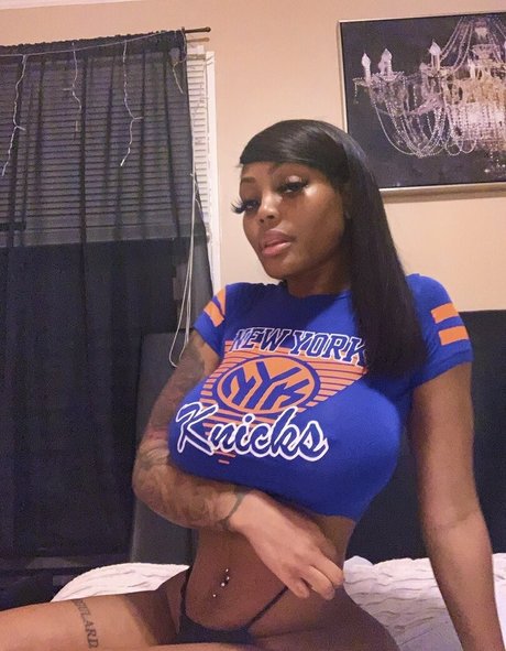 Naakte gelekte OnlyFans-foto van Brittkayek