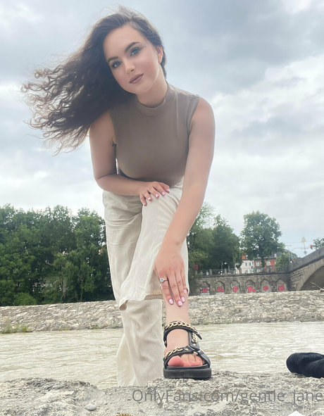 Naakte gelekte OnlyFans-foto van Gentlejane