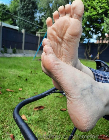 Naakte gelekte OnlyFans-foto van Homefortoes